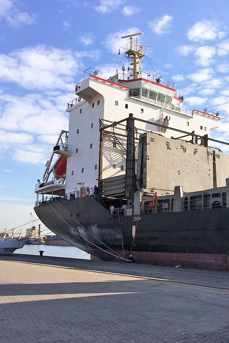 MV XIAN MEN ZE PING - Full vessel project cargo to Persian Gulf  